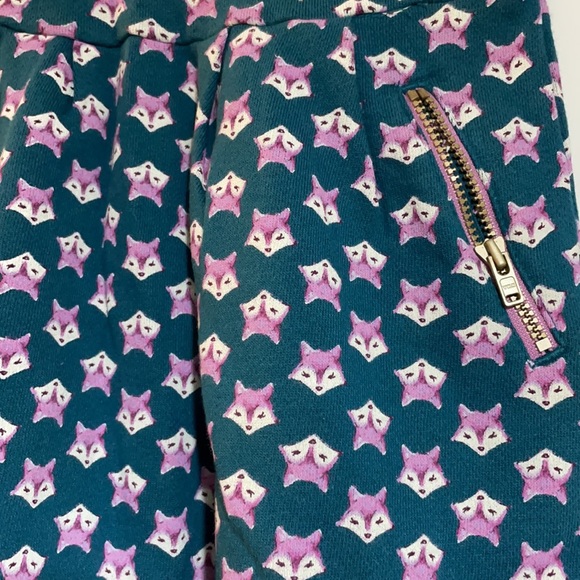 Like new, Gymboree, Girls size 5, Foxy dress. Two zip up pockets, soft and fun! - Picture 3 of 8